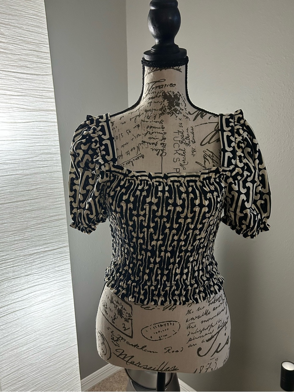 Black and Cream Square Neck Puff Sleeve Smocked Top